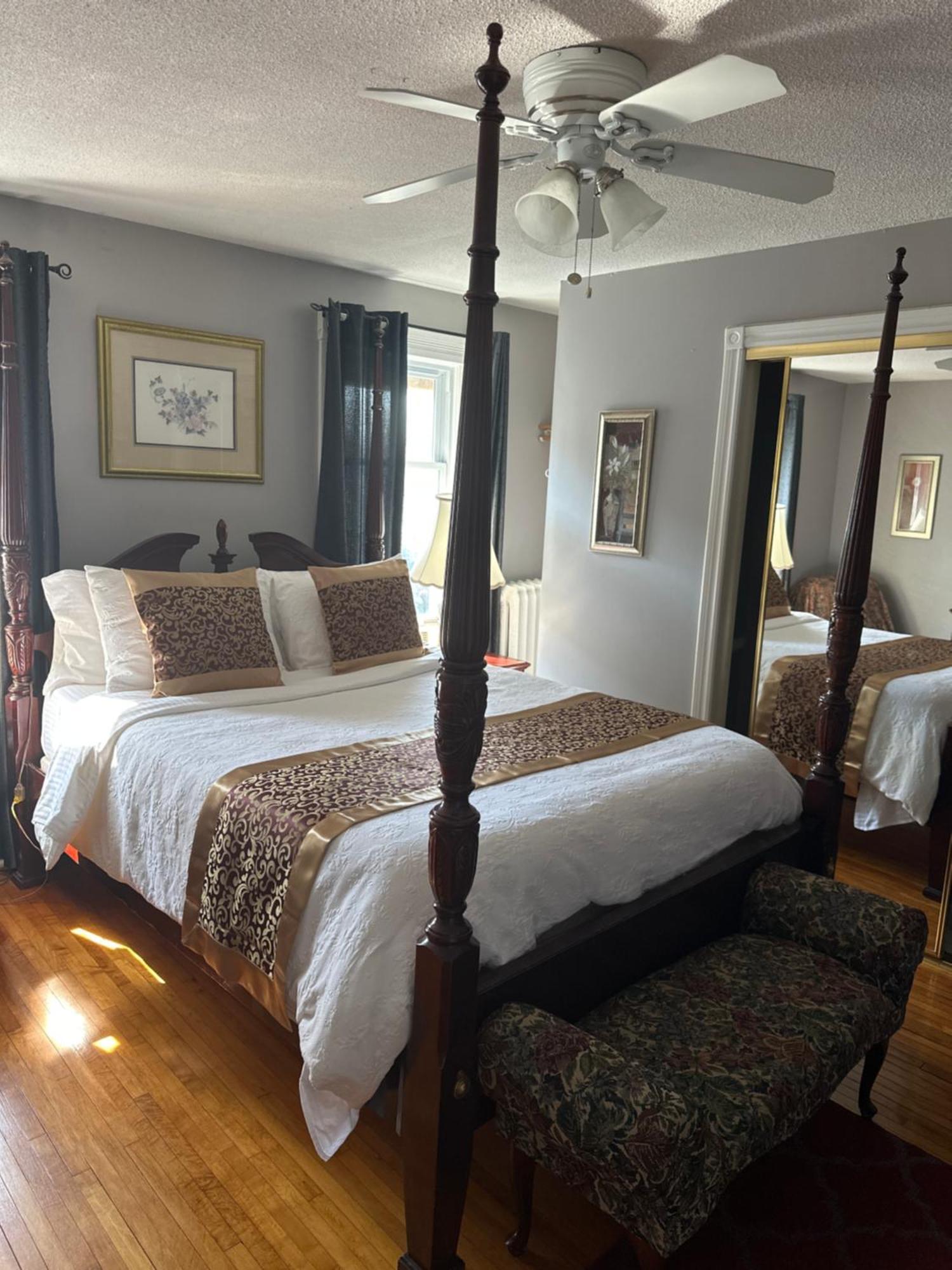 Bed & Breakfast Blue Gables Niagara Falls