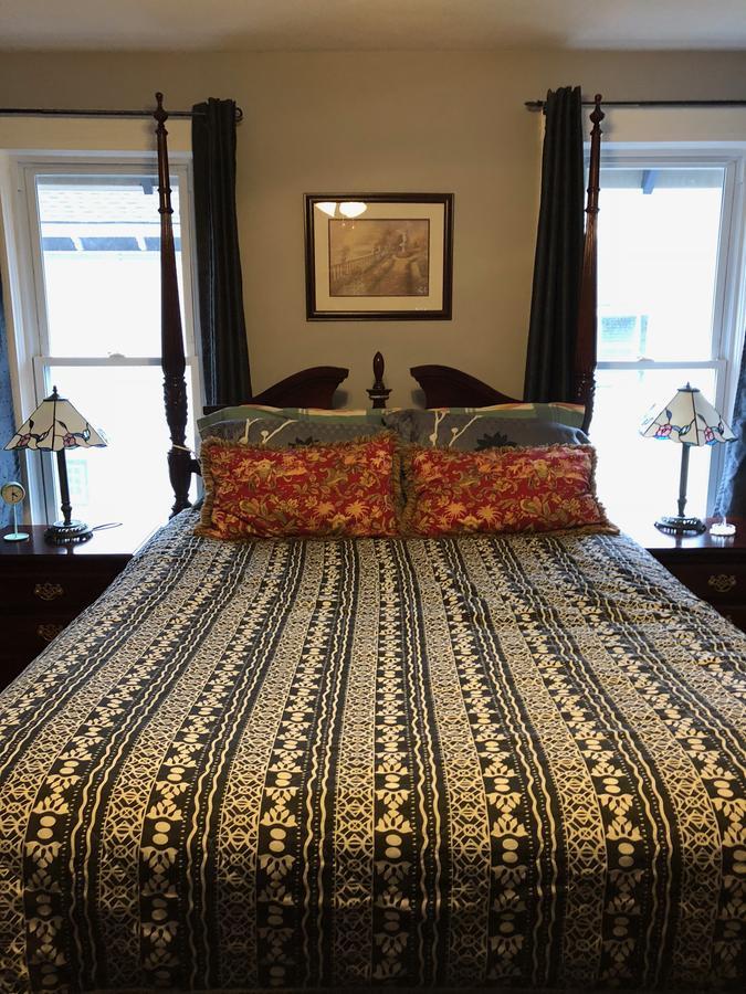 Blue Gables Bed & Breakfast Niagara Falls