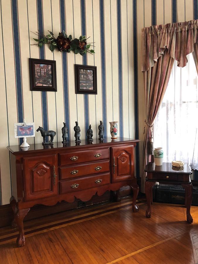 Blue Gables Bed & Breakfast Niagara Falls