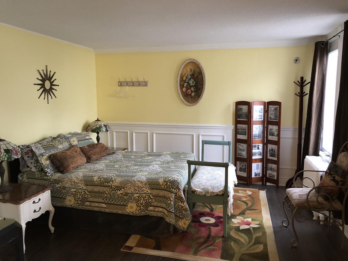 Bed & Breakfast Blue Gables 3*