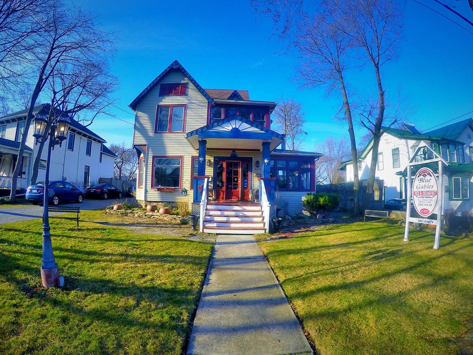 Blue Gables Niagara Falls