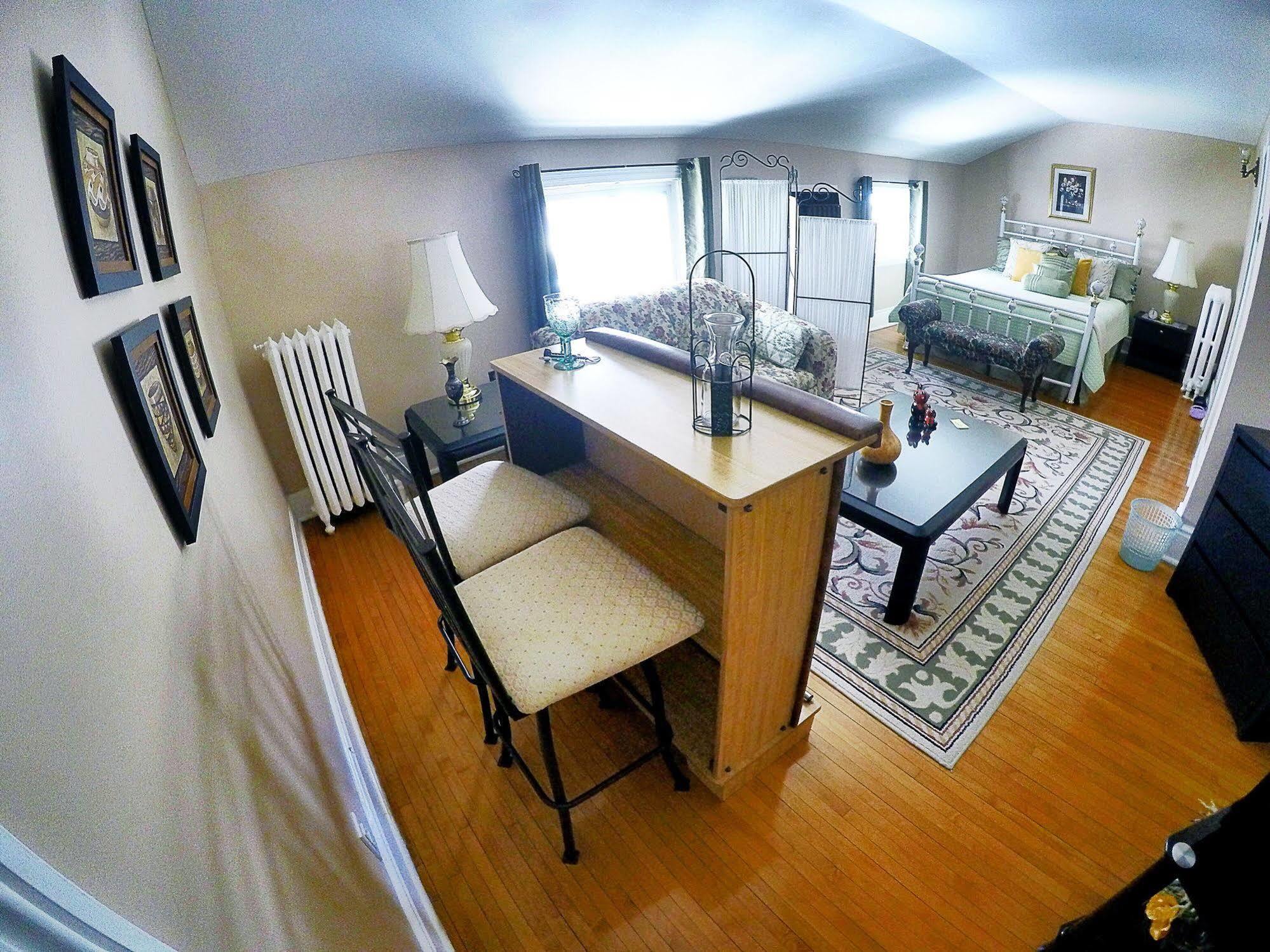 Bed & Breakfast Blue Gables 3*