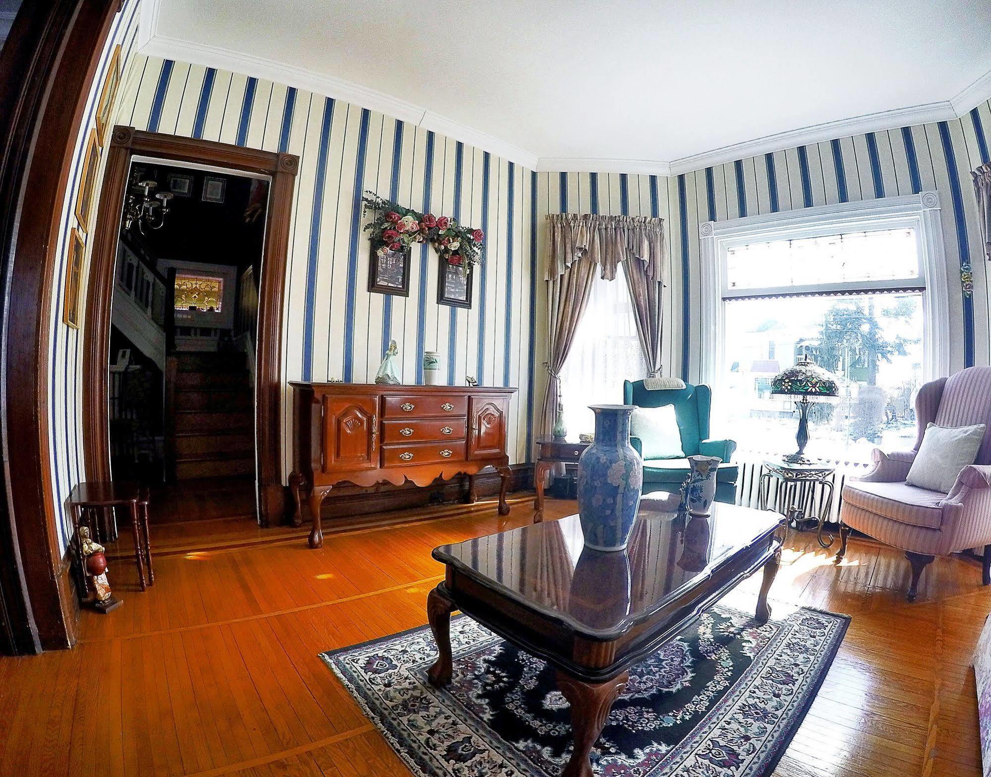 Bed & Breakfast Blue Gables
